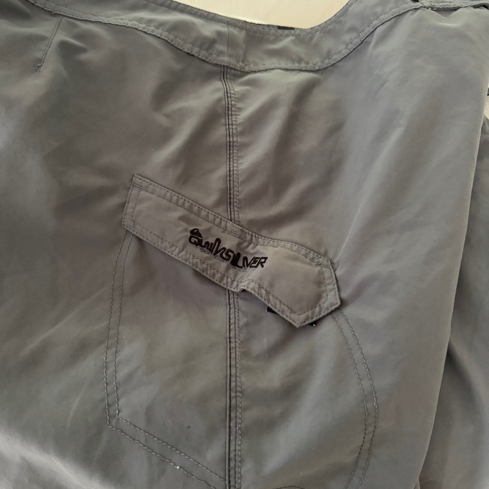 Quiksilver Men’s Gray Board Shorts Size 38‎ Surf Swim Trunks - Picture 7 of 10